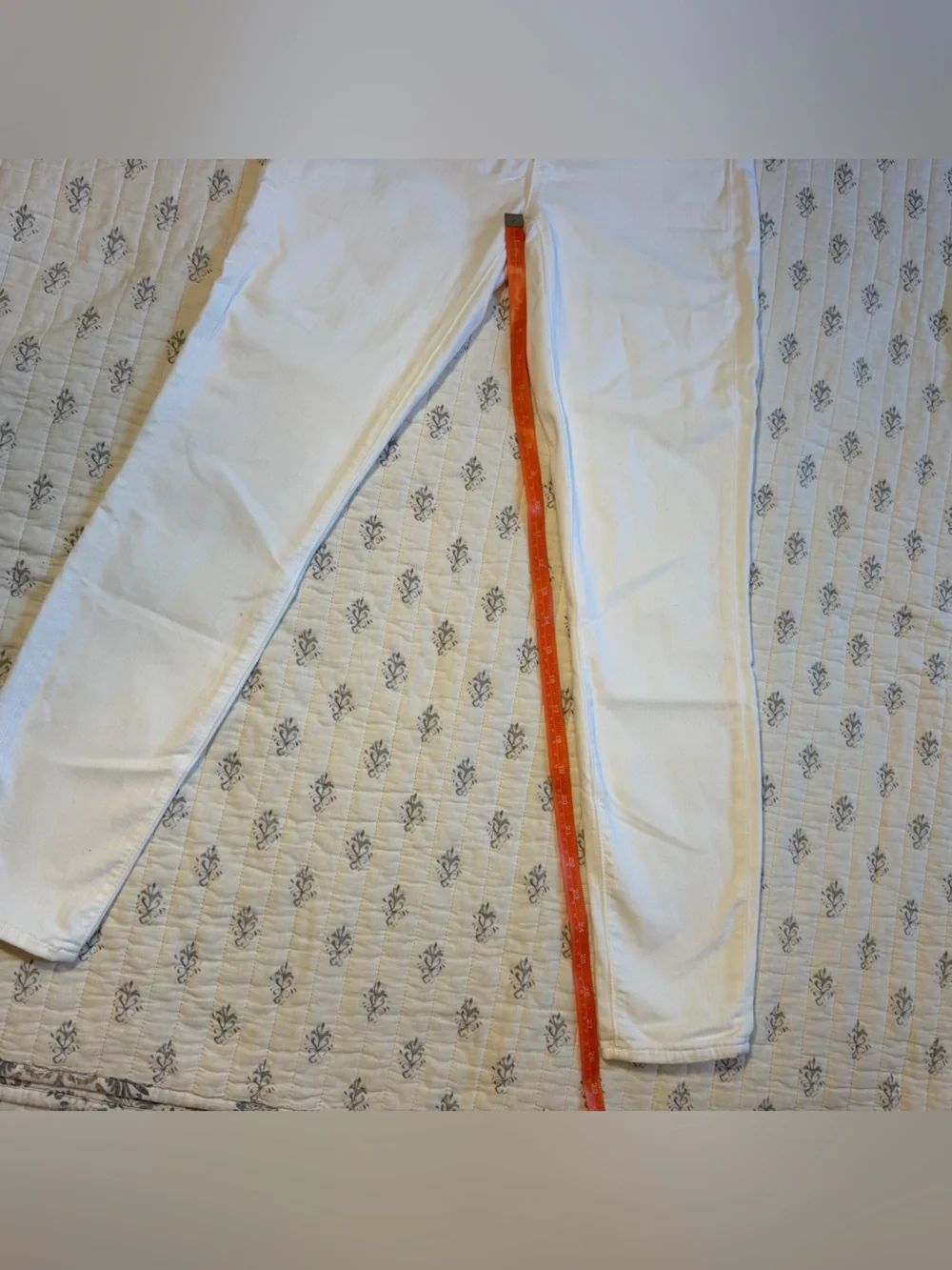 J.Crew 9” Mid-Rise Skinny Jeans – Crisp White – Size 27